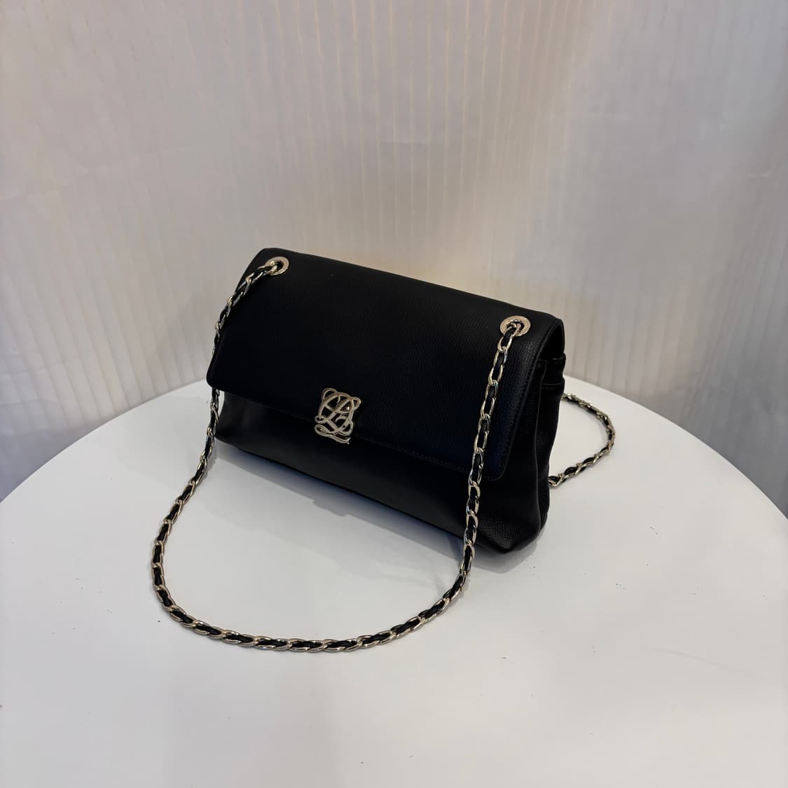 정품 루이까또즈 체인 숄더백     상품이미지3