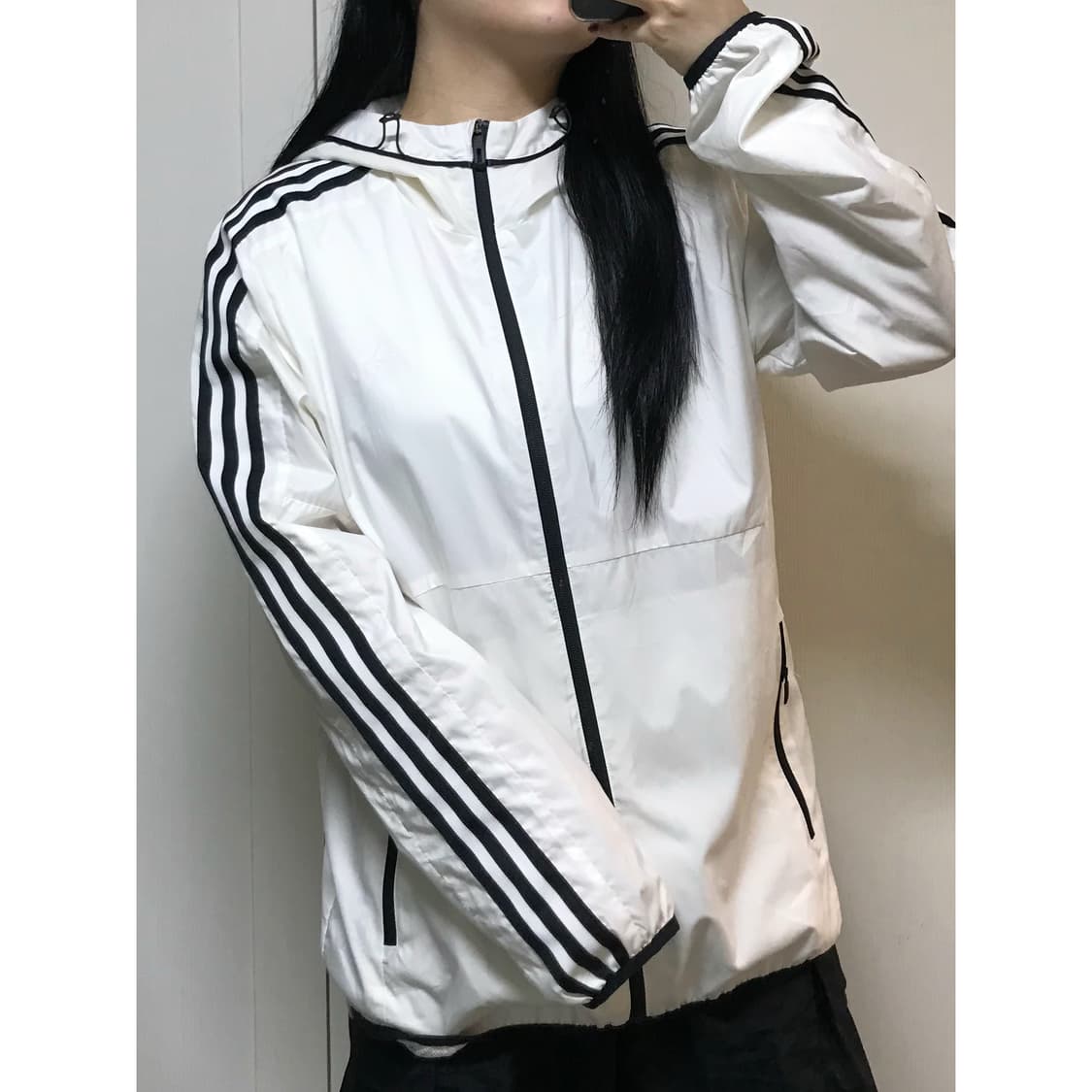 아디다스 화이트 바람막이 xl 상품이미지1