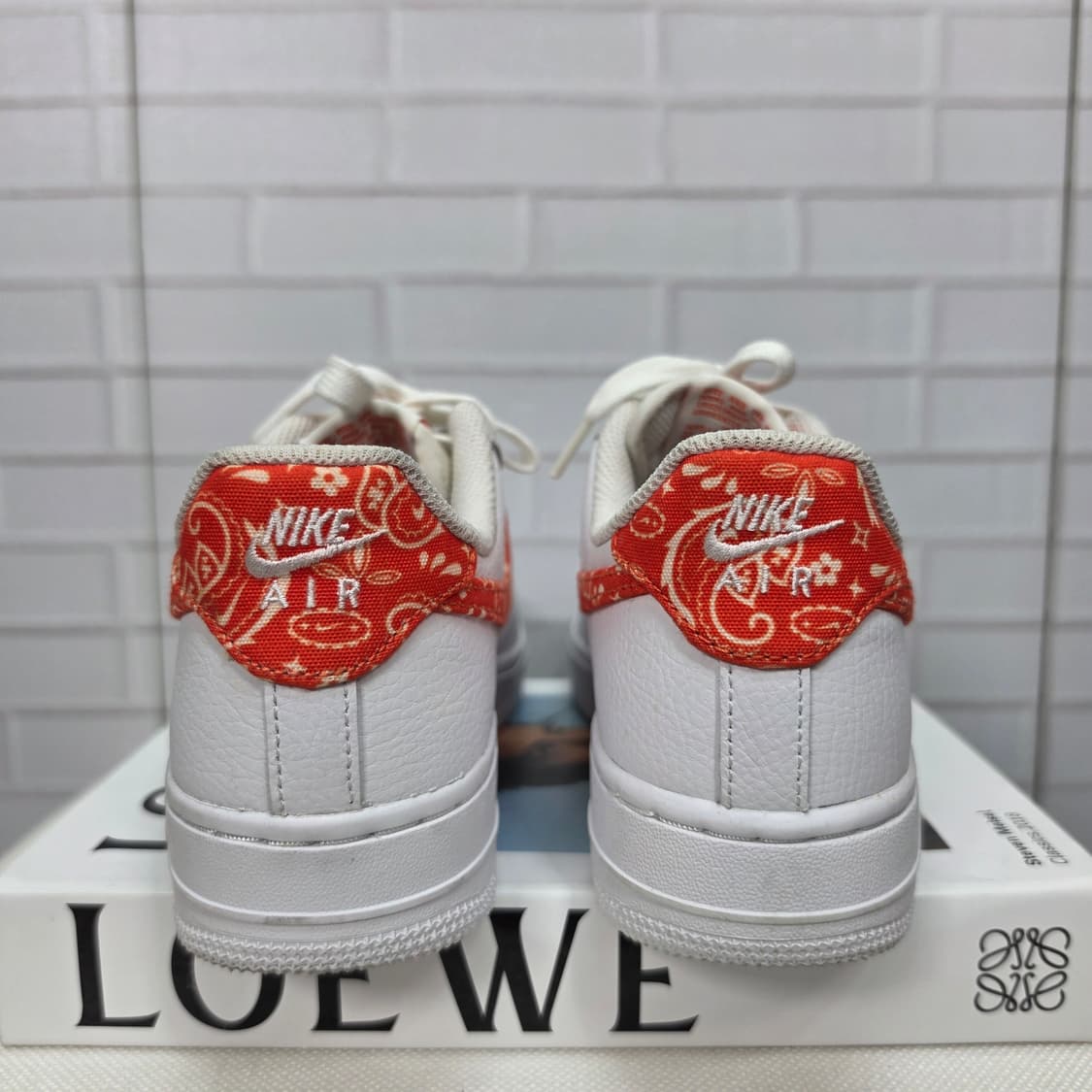 나이키 에어포스 1 로우 오렌지 페이즐리 스니커즈 운동화 240사이즈 상품이미지7