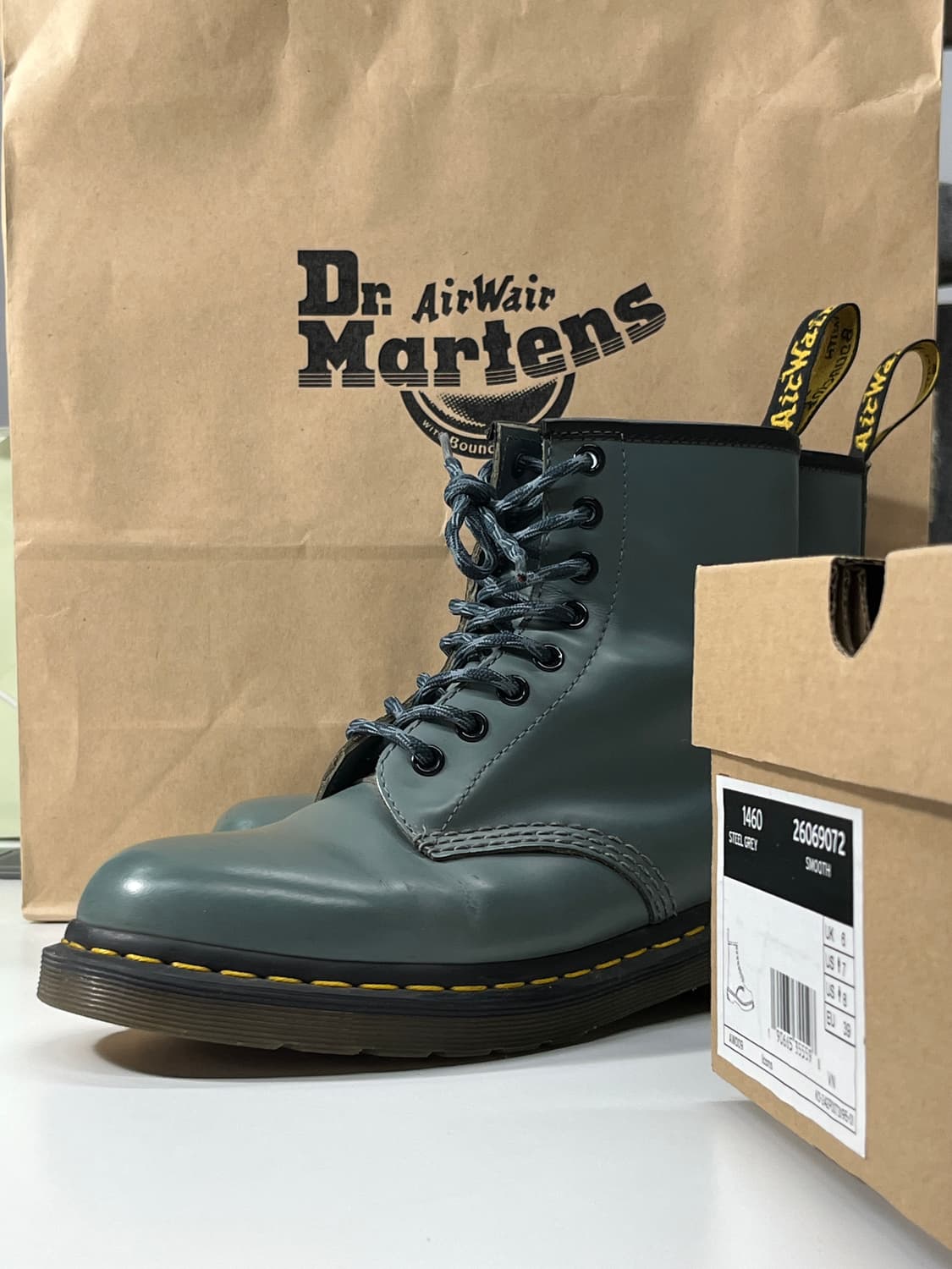 닥터마틴 1460 스무스 소가죽, 스틸 그레이 (절판된 상품) 상품이미지1