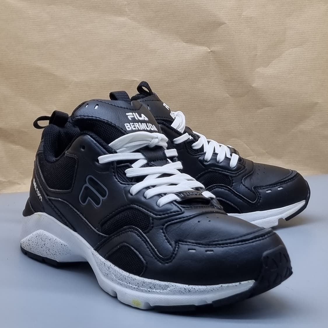 휠라 버뮤다2.0 여성운동화230  상품이미지1