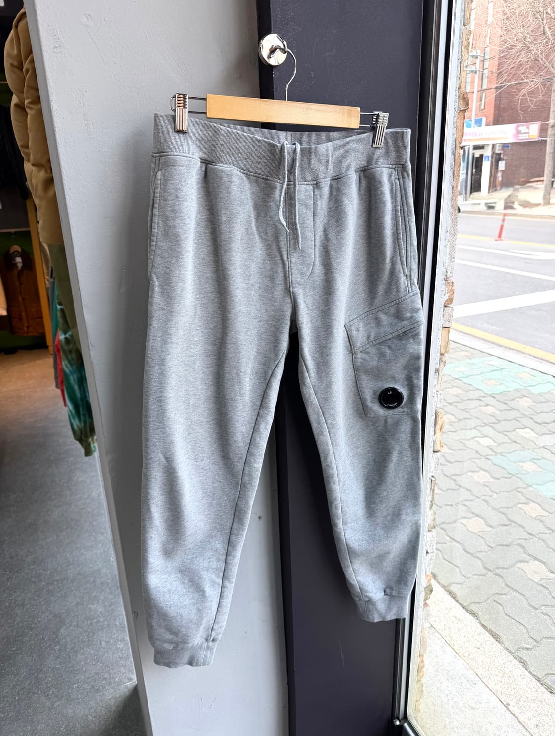 M/ CP컴퍼니 렌즈포켓 조거팬츠 상품이미지3