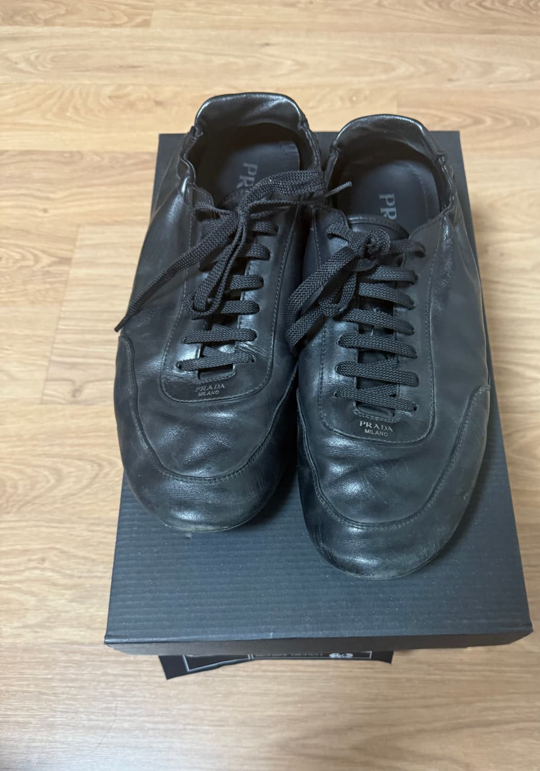 프라다 컬랩스 레더 블랙 9사이즈 상품이미지1