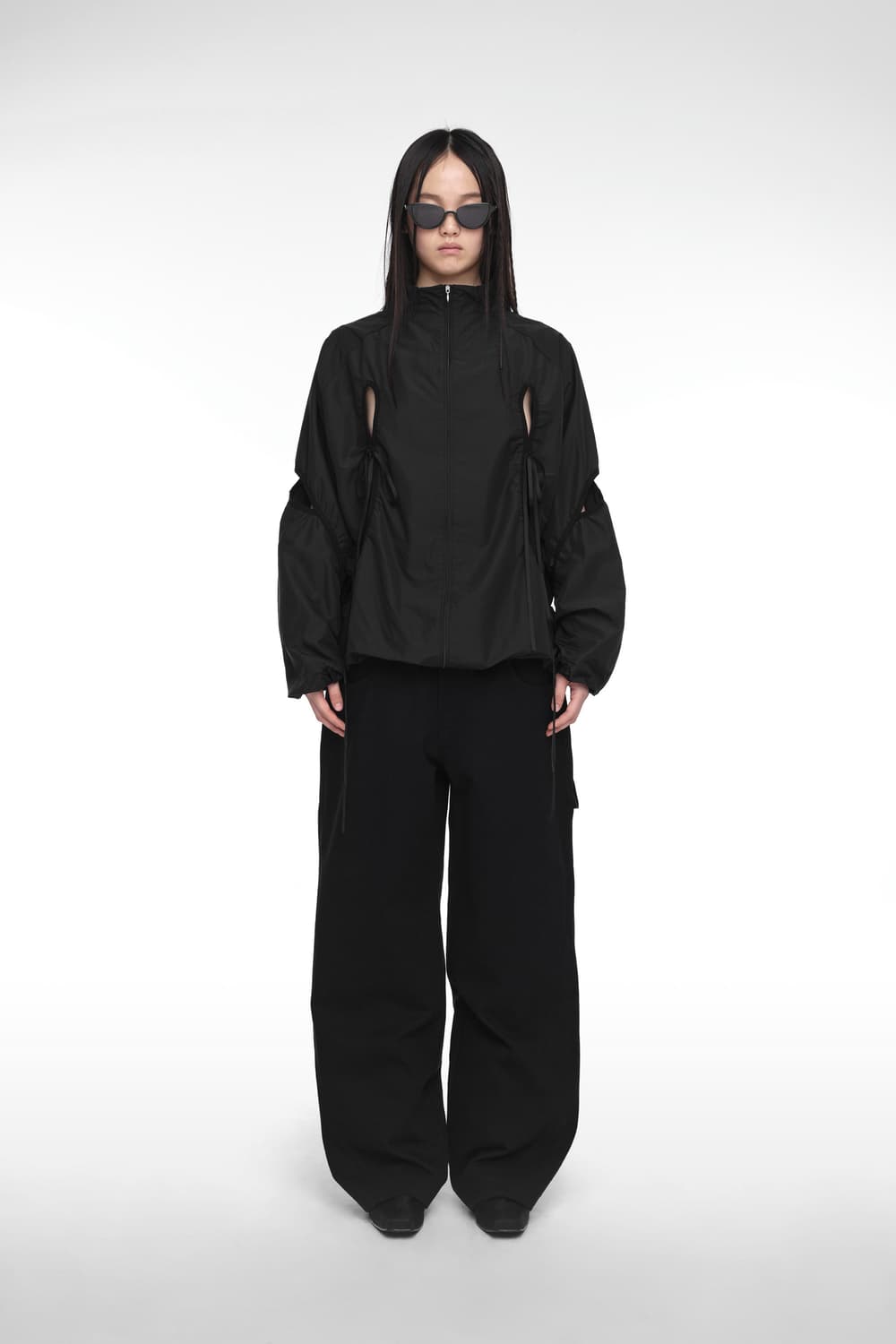 [ONE SIZE] 나체 컷 아웃 윈드 브레이커 자켓 블랙 상품이미지1