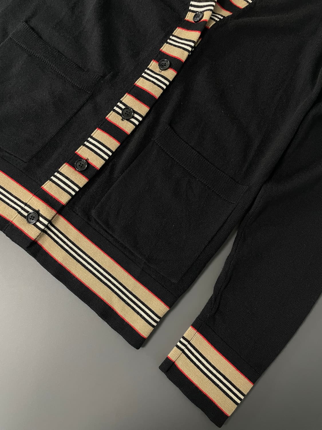 21FW 버버리 아이콘 스트라이프 트리밍 여성 울 가디 상품이미지6