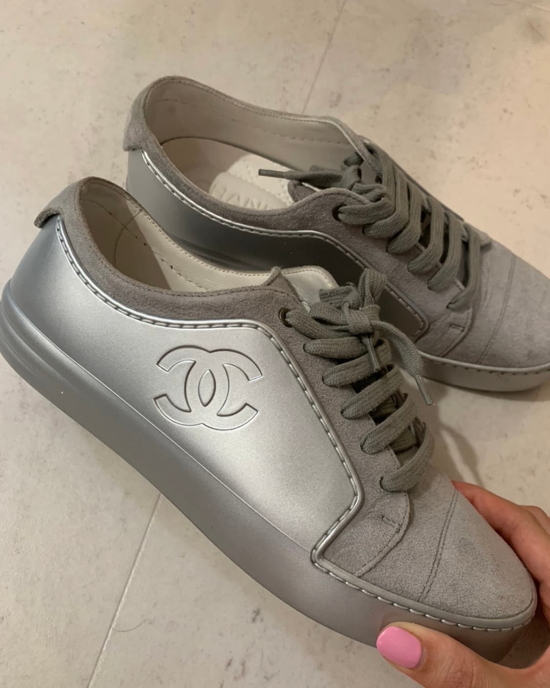 샤넬 스니커즈 38.5 상품이미지1