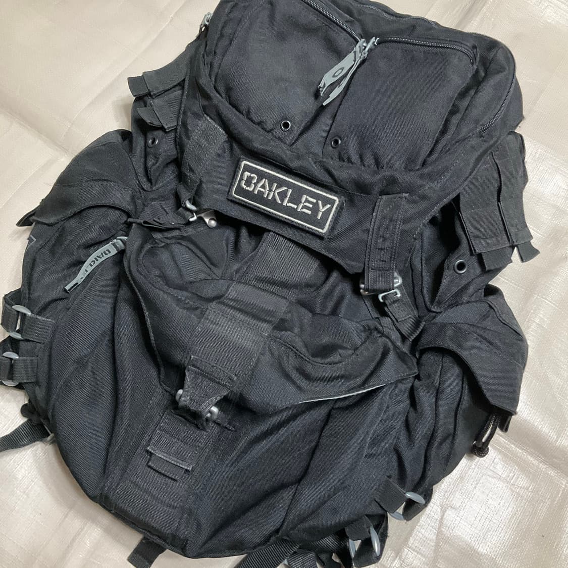 오클리 텍티컬 필드 메카니즘 백팩 상품이미지1