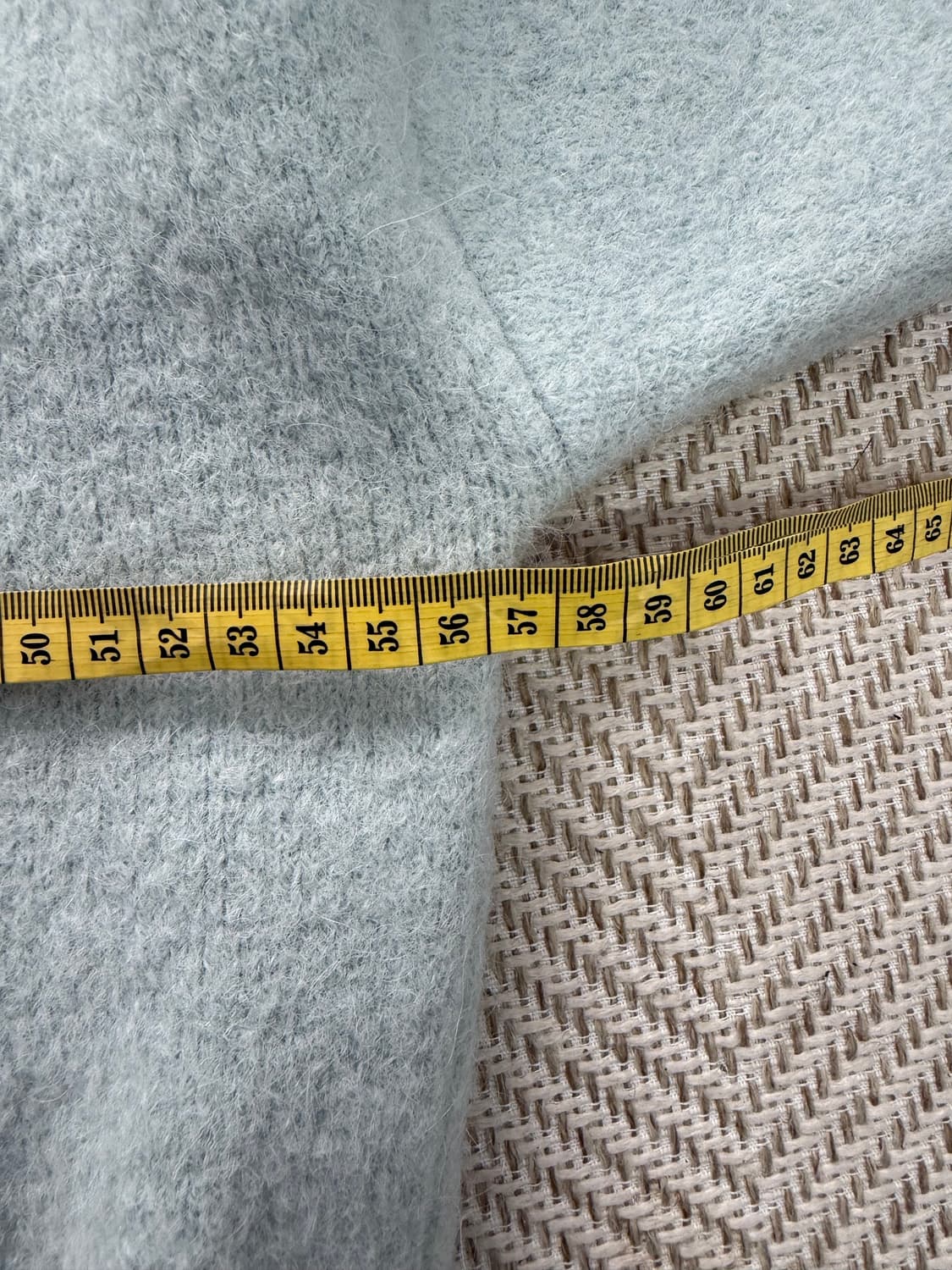 정품) AMI 아미 여성 24ss 오버핏 하트 로고 니트 S 상품이미지9