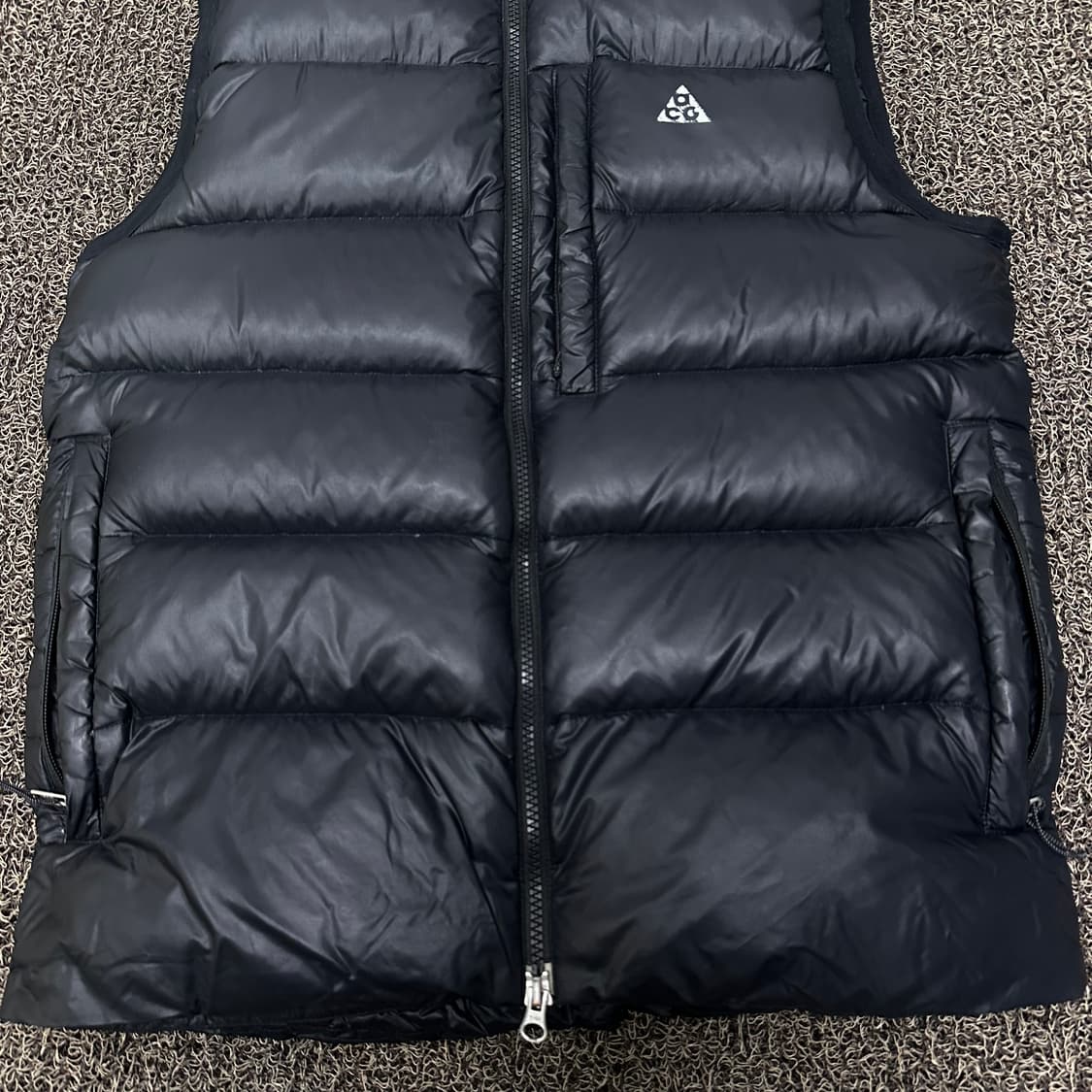 NIKE 나이키 ACG 구스다운 패딩 조끼 블랙 M 상품이미지3