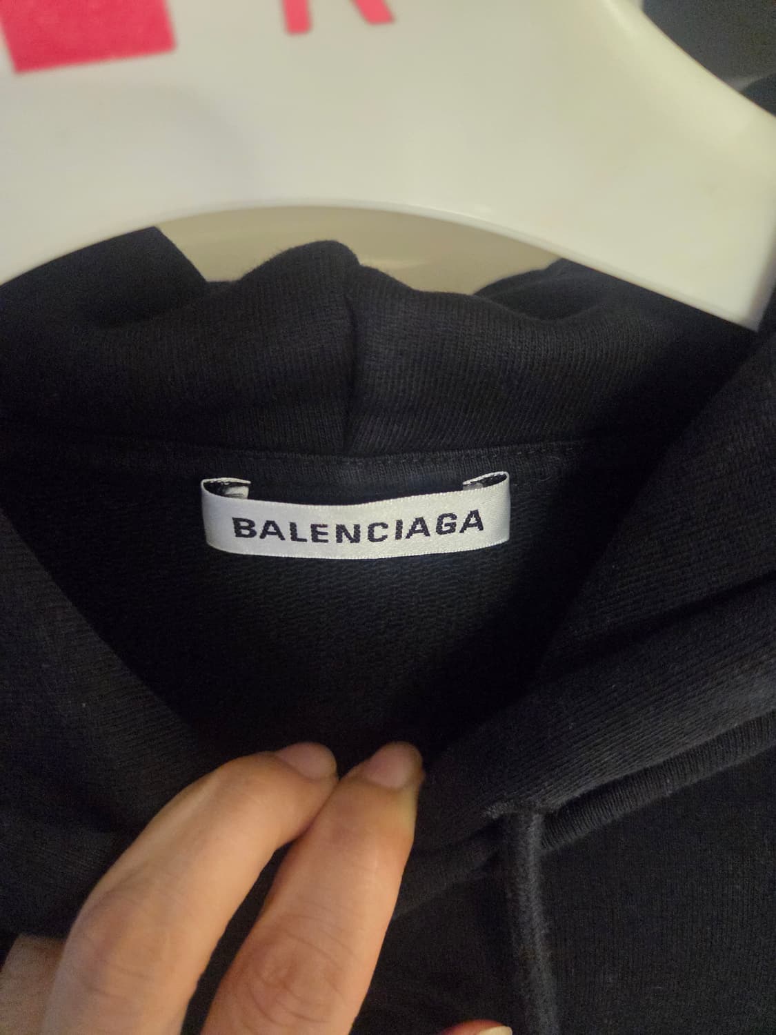 발렌시아가 웨이브 로고 후드티 블랙 상품이미지5