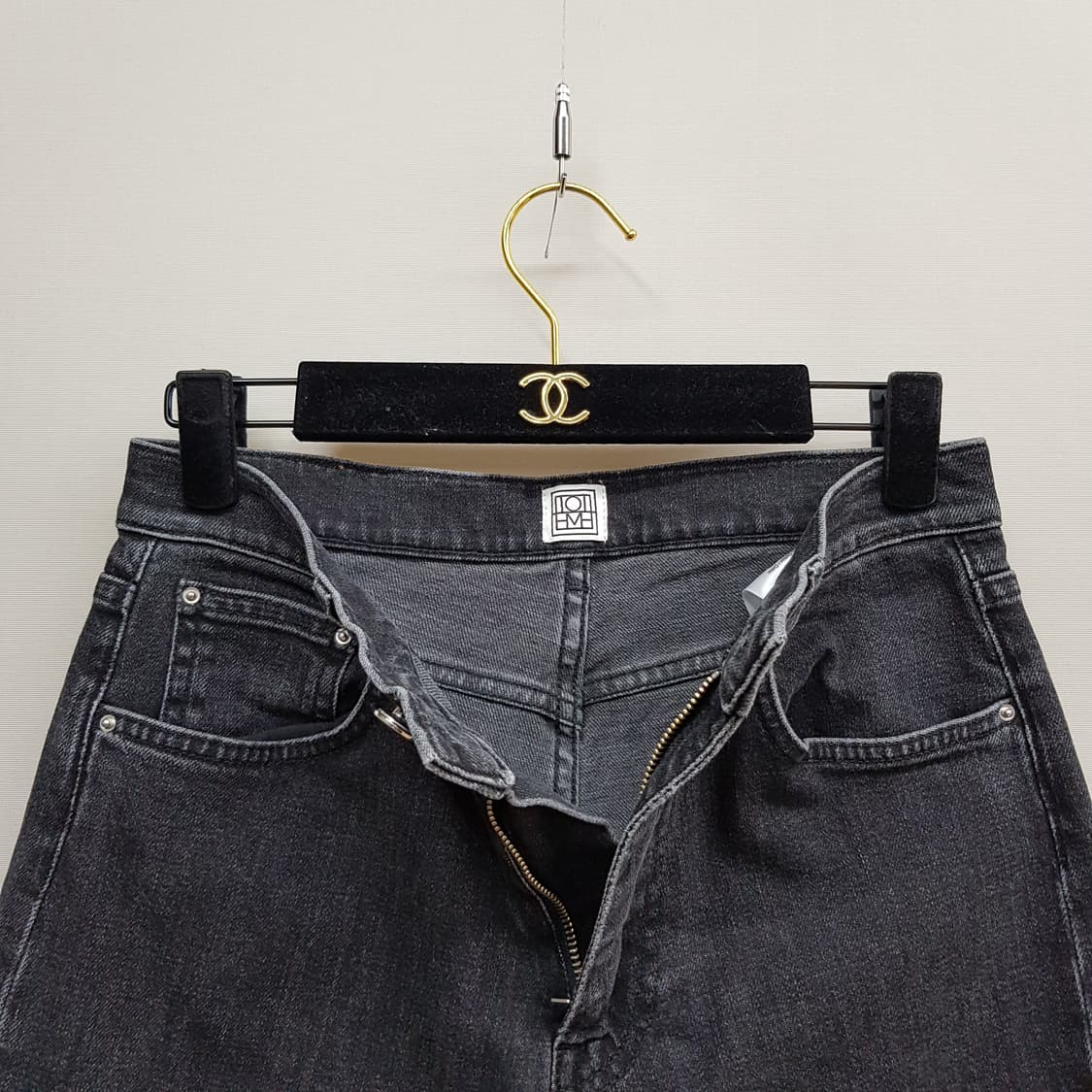 토템 TOTEME 트위스트 데님팬츠 27사이즈 상품이미지3