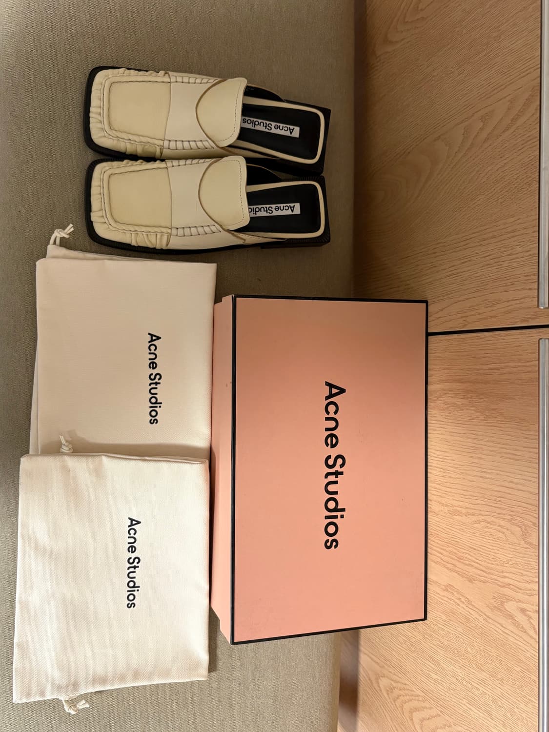 아크네 스튜디오 로퍼 뮬 상품이미지2