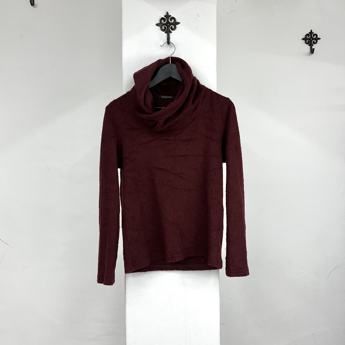 Tornado mart burgundy drape knit 상품이미지3