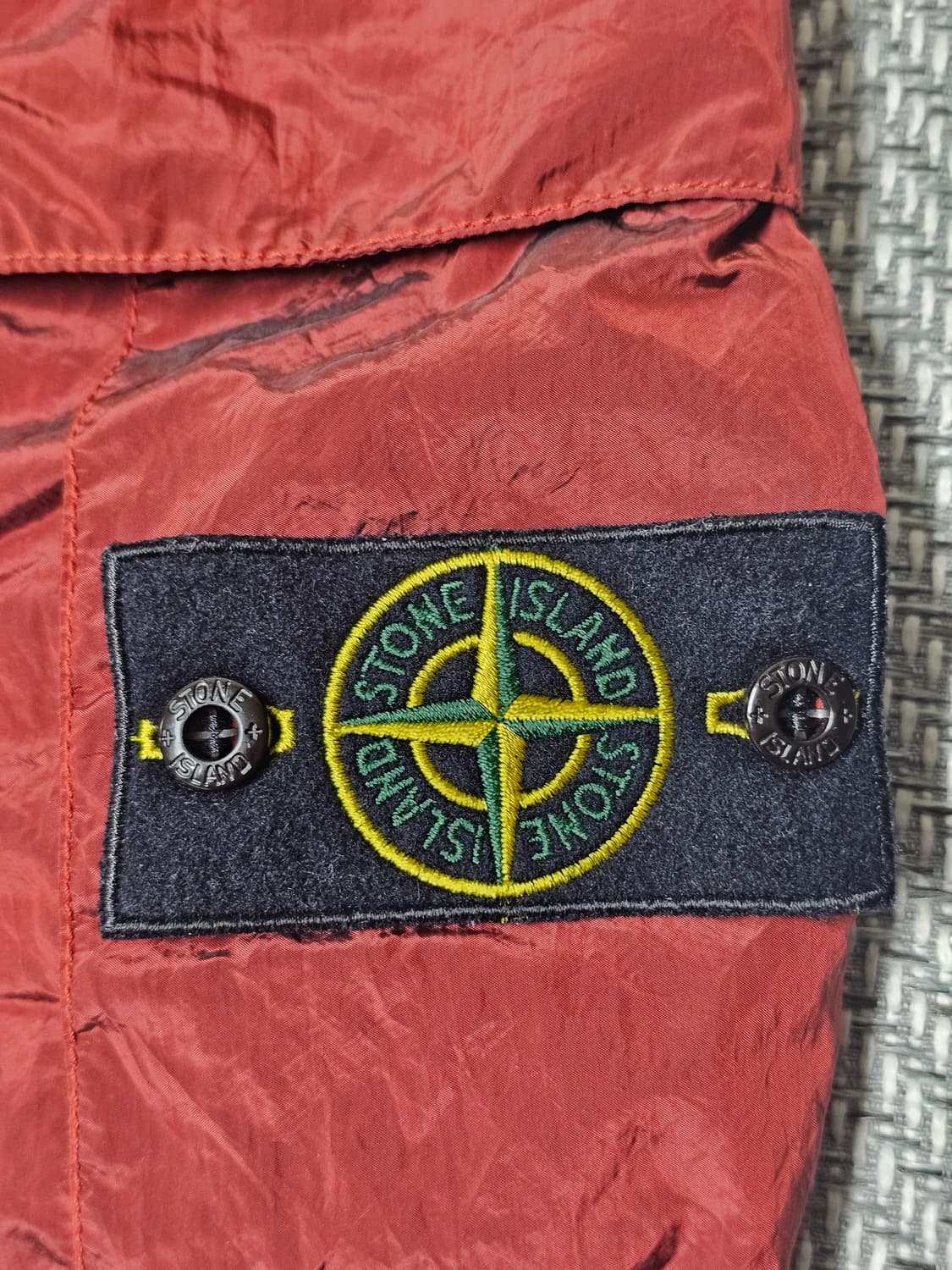 스톤아일랜드 나일론 메탈 립스탁 반바지 상품이미지5