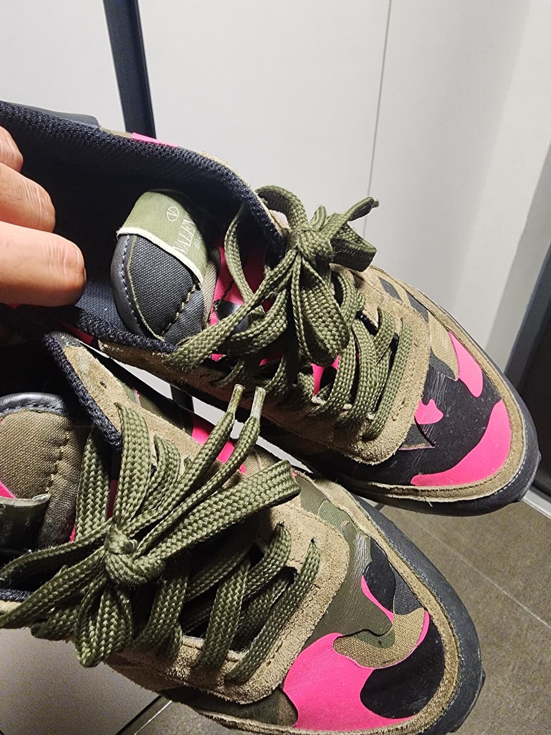 발렌티노 카모 스니커즈 (정품)급 싸게 15만 뉴발교환가능(270) 상품이미지1