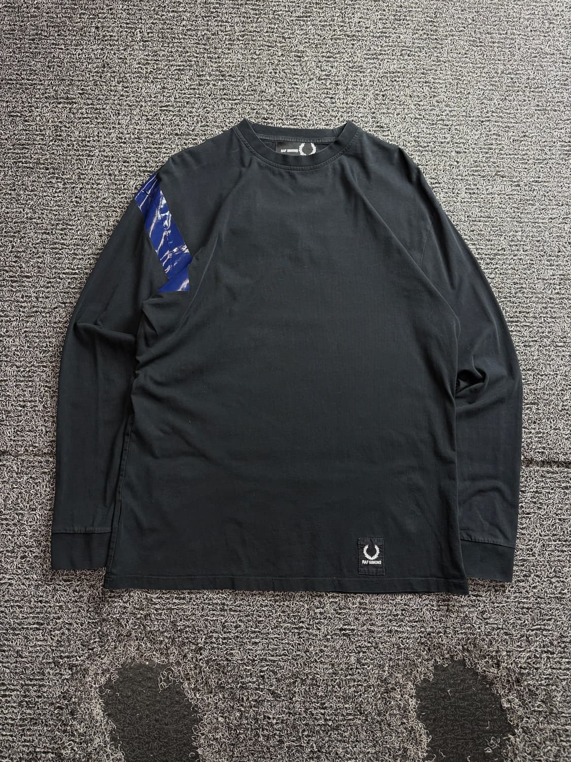 라프시몬스x프레디 페리 테이핑 롱슬리브 3687 상품이미지2