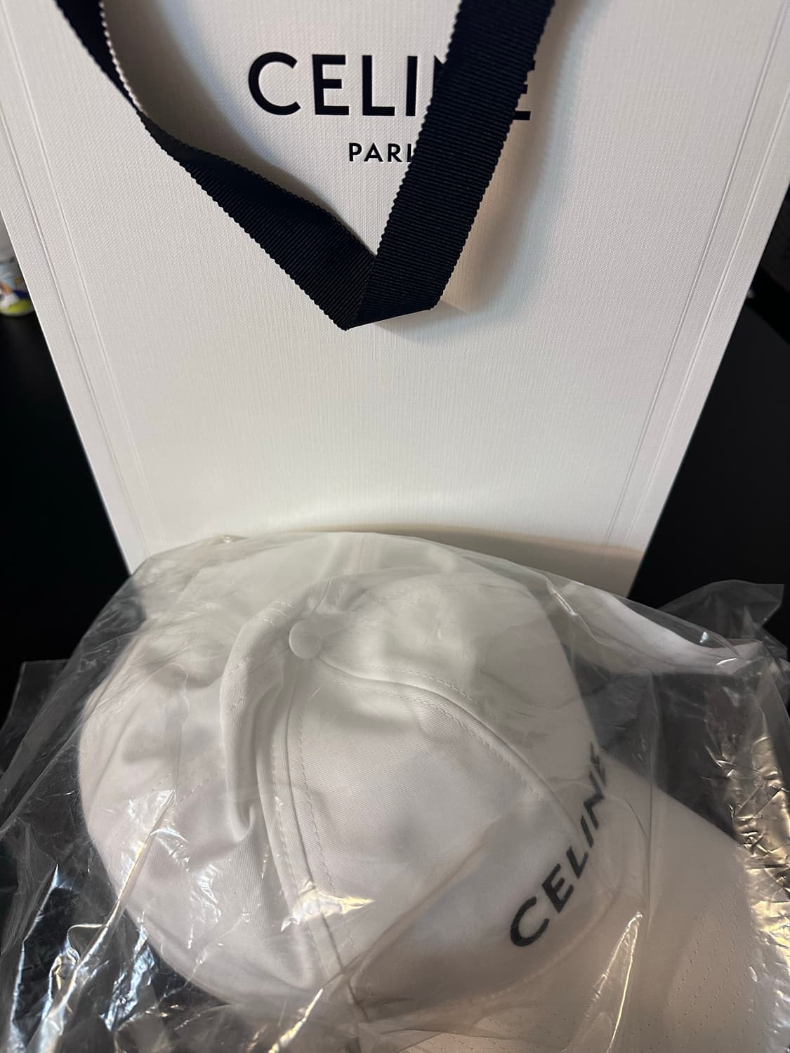 새상품 셀린느 모자 화이트 상품이미지2