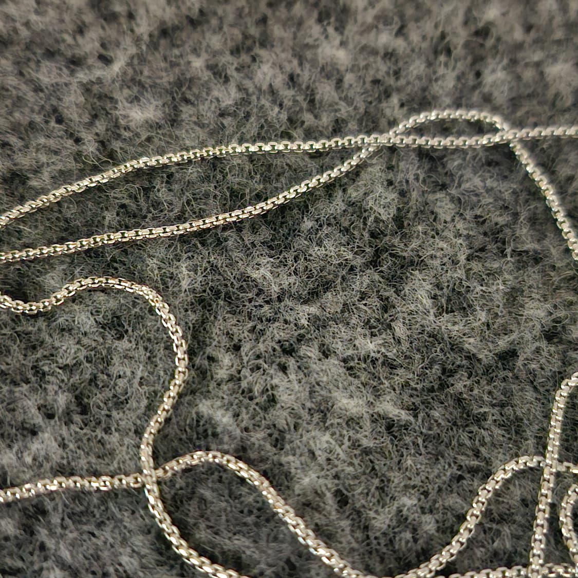 554 디올 CD로고 빈티지 업사이클링 남자 써지컬 목걸이 상품이미지3