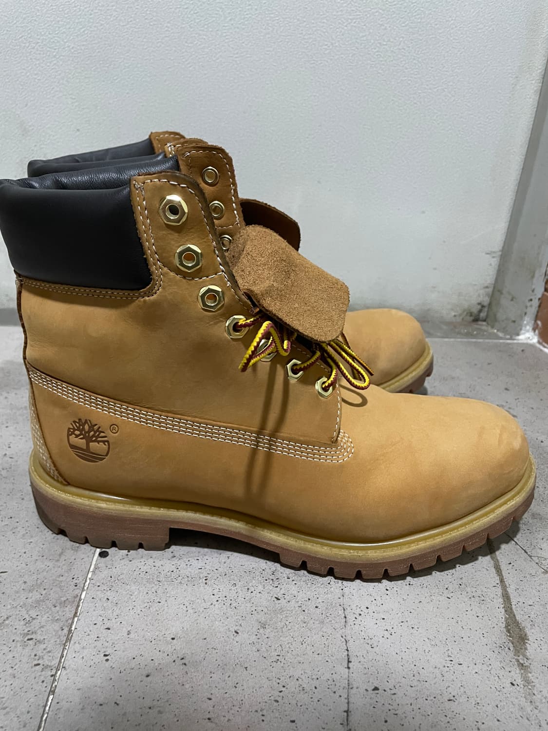 팀버랜드 프리미엄 6인치 워터프루프 부츠 위트 누벅 - 와이드 상품이미지2