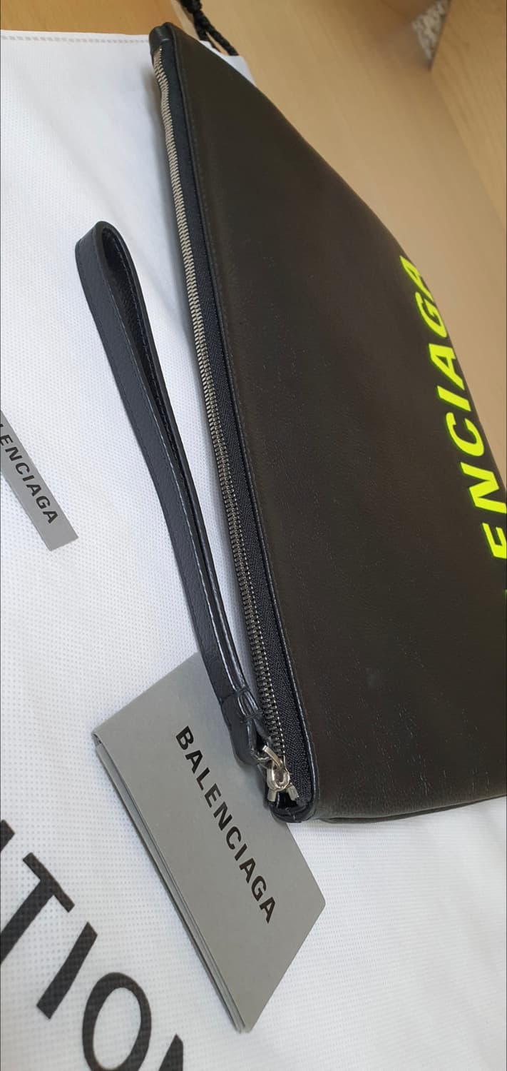 발렌시아가 클러치/클러치백 라지 정품S급(감정O) 상품이미지4
