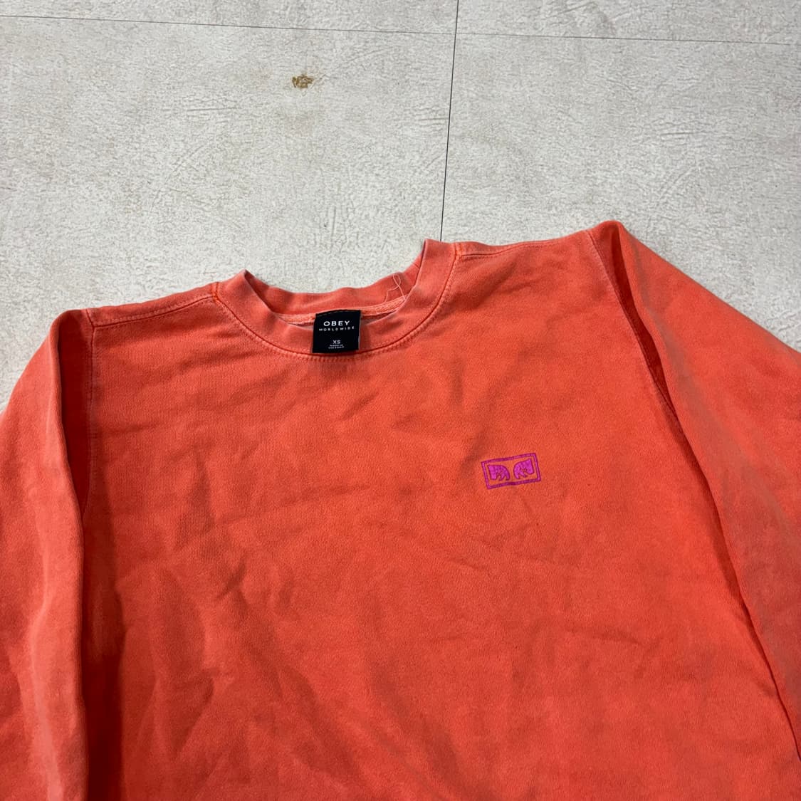 오베이 멀티로고 오렌지 맨투맨 상품이미지3