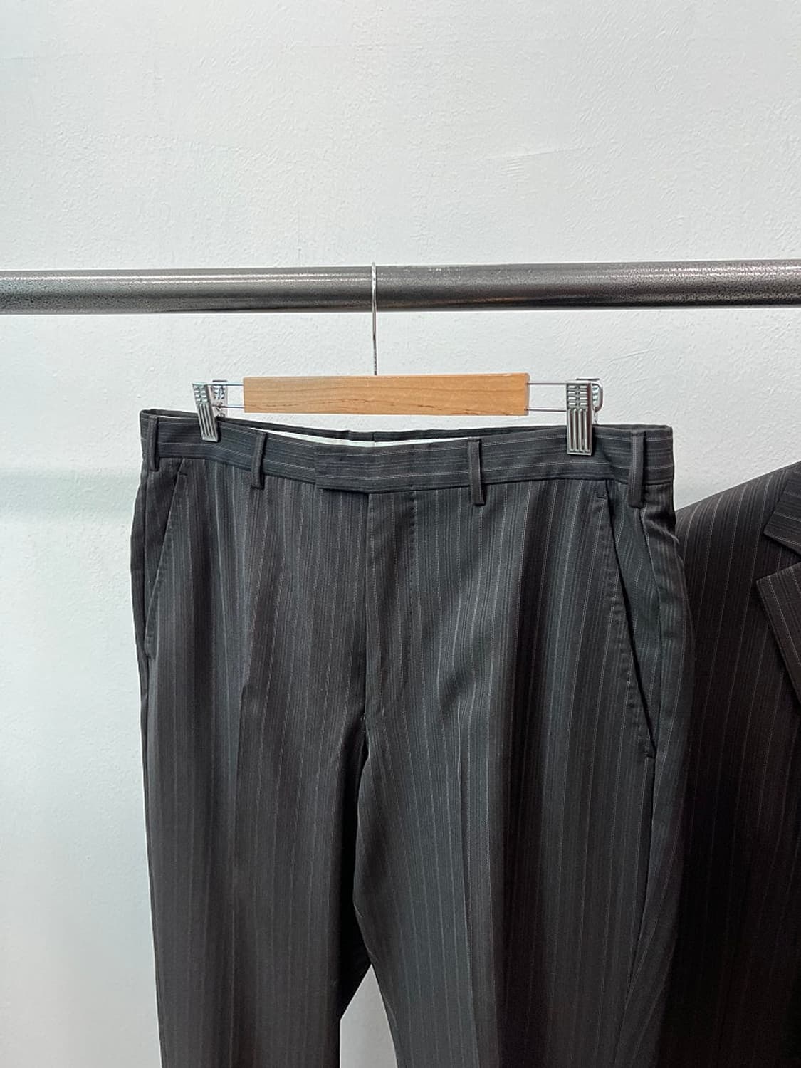 105,35) 제냐 브라운 스트라이프 슈트  상품이미지7