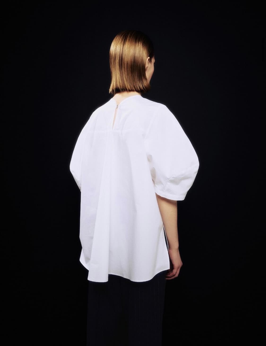 아리크 REVATI 하프 슬리브 볼륨 블라우스 화이트 상품이미지3