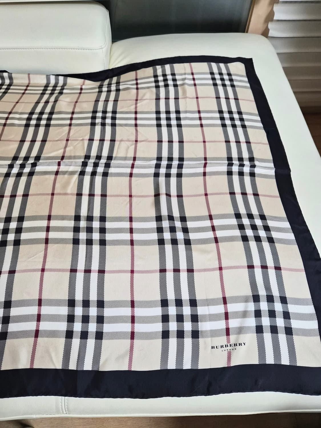 버버리정품 실크스카프 90x90 상품이미지2