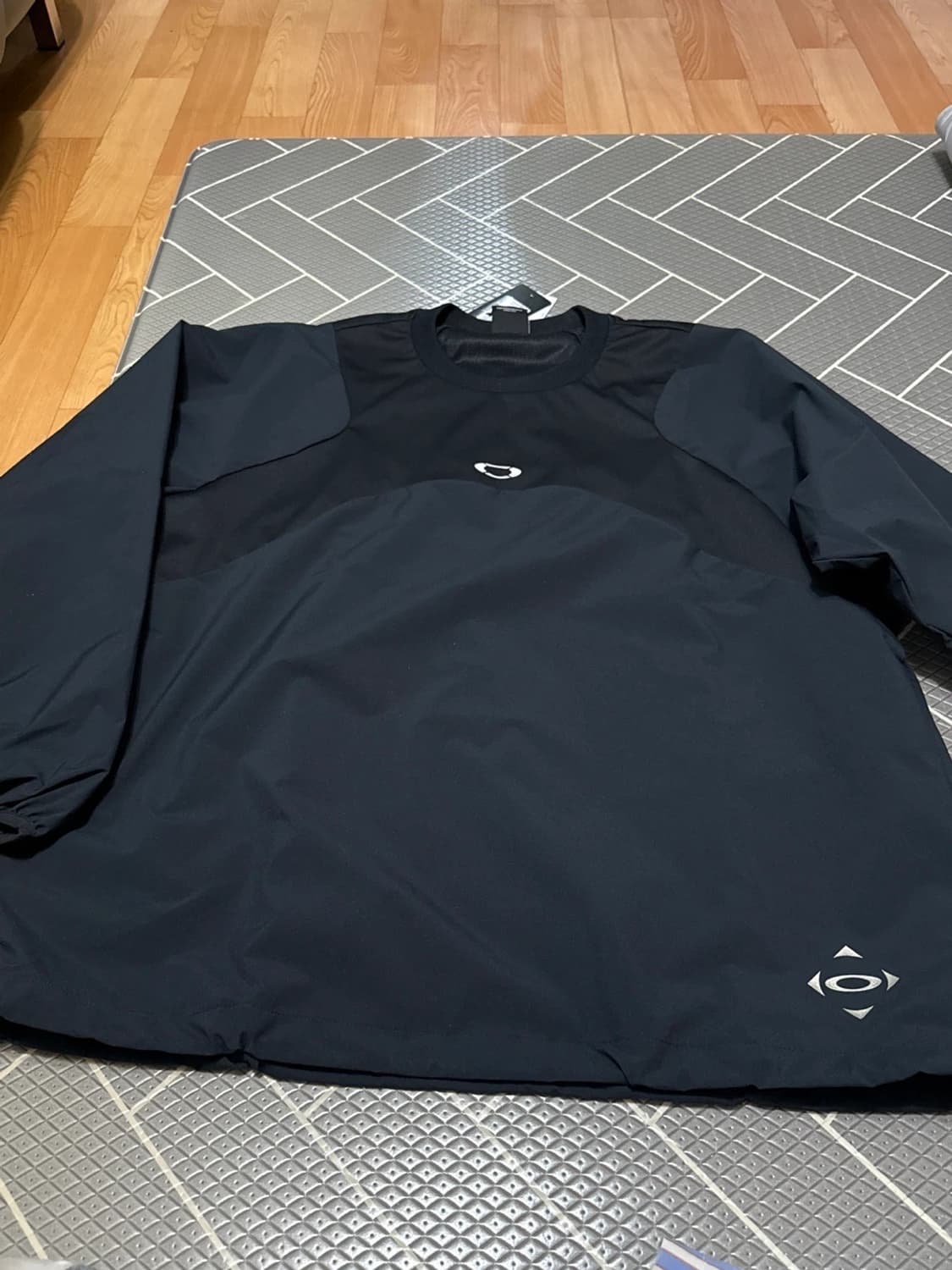 오클리 윈트브레이커 맨투맨 상품이미지1