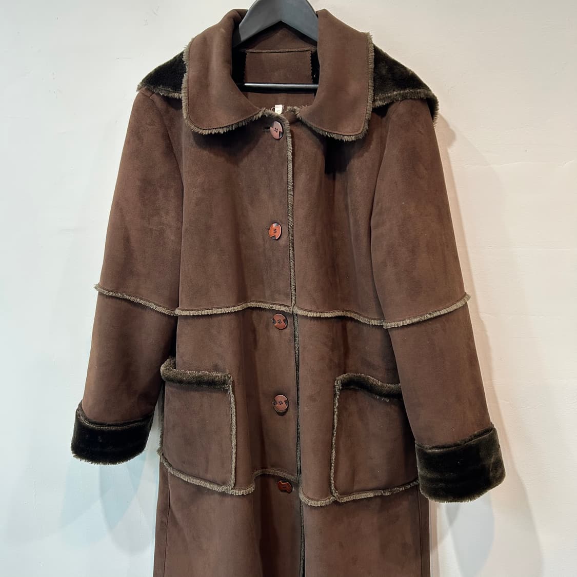 딥브라운 후드 무스탕 상품이미지3