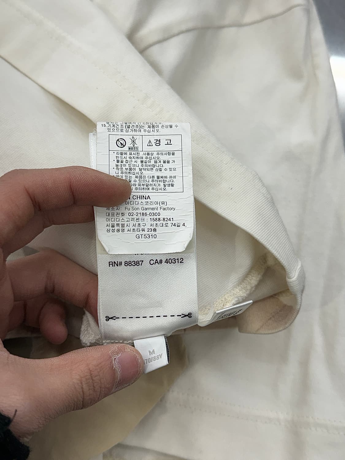 y-3 21ss 베이지 플로럴 그래픽 로우 하프 티셔츠 상품이미지9