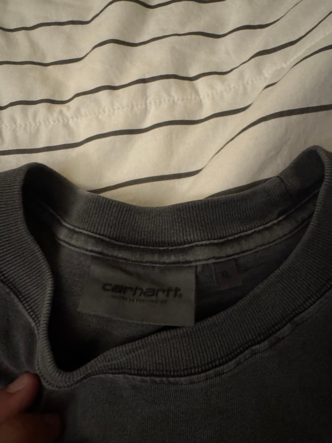 칼하트wip 가먼트다잉 티셔츠 차콜 XL 상품이미지2