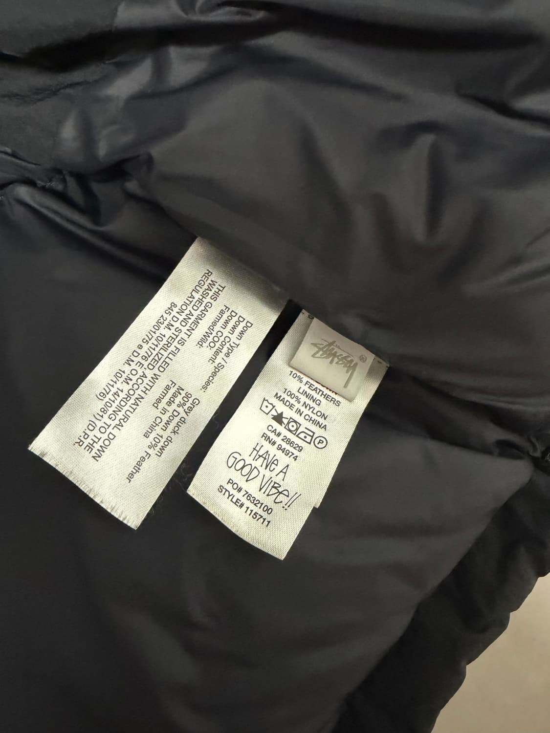 스투시 다운 푸퍼 나일론 패딩 블랙 M 상품이미지3