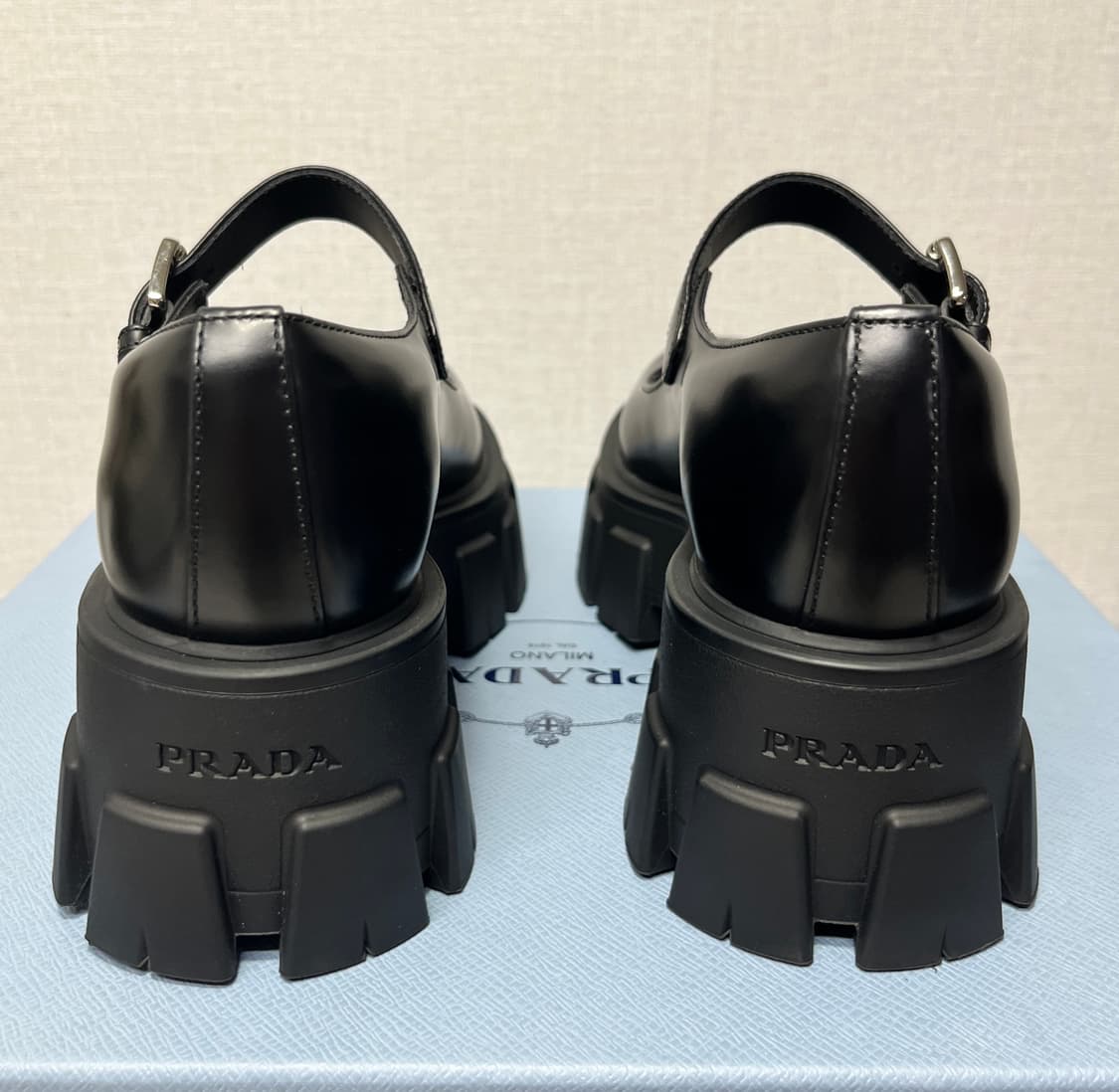 새상품)PRADA 메리제인 슈즈 블랙 상품이미지4