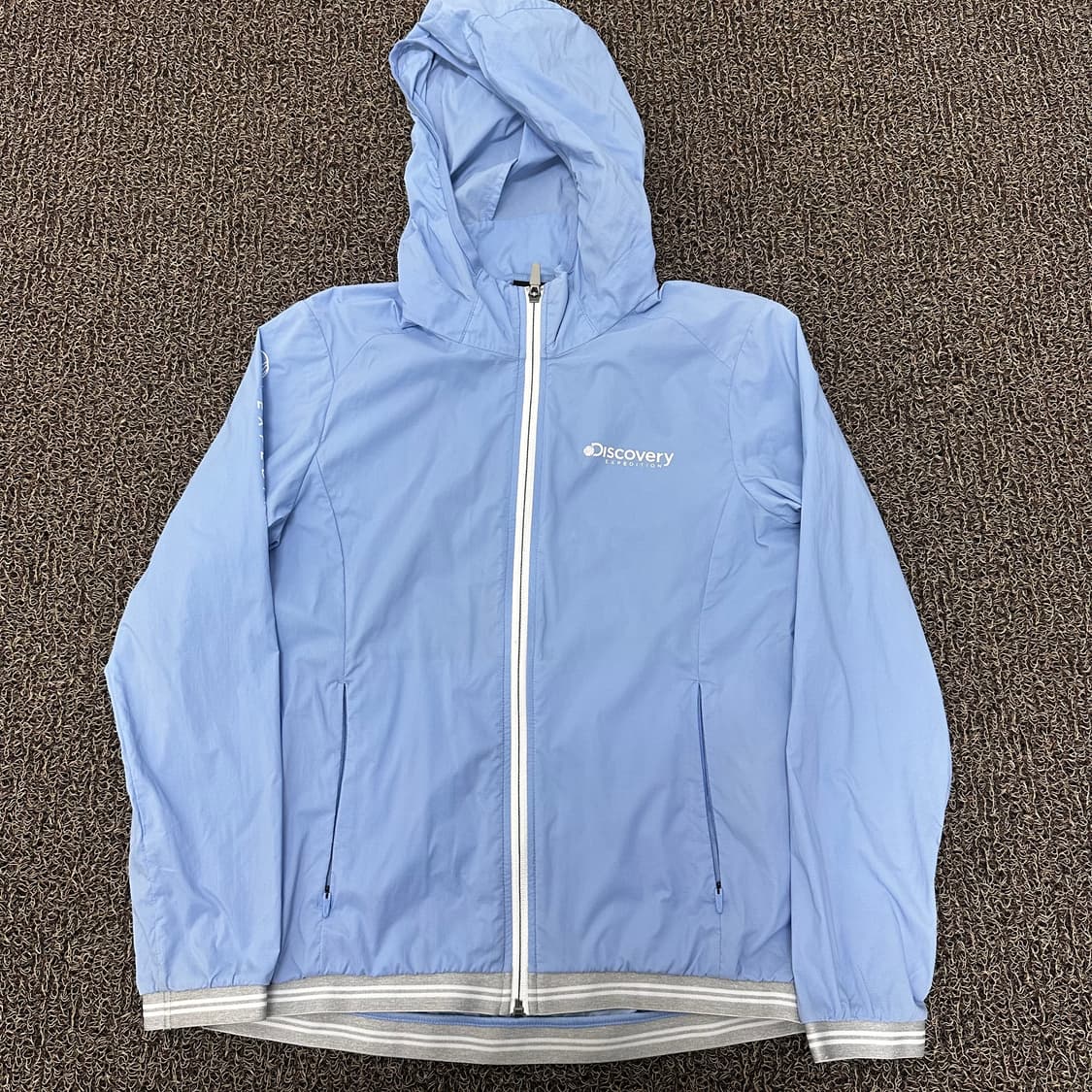 디스커버리 여성 경량 바람막이 자켓 90사이즈 상품이미지1