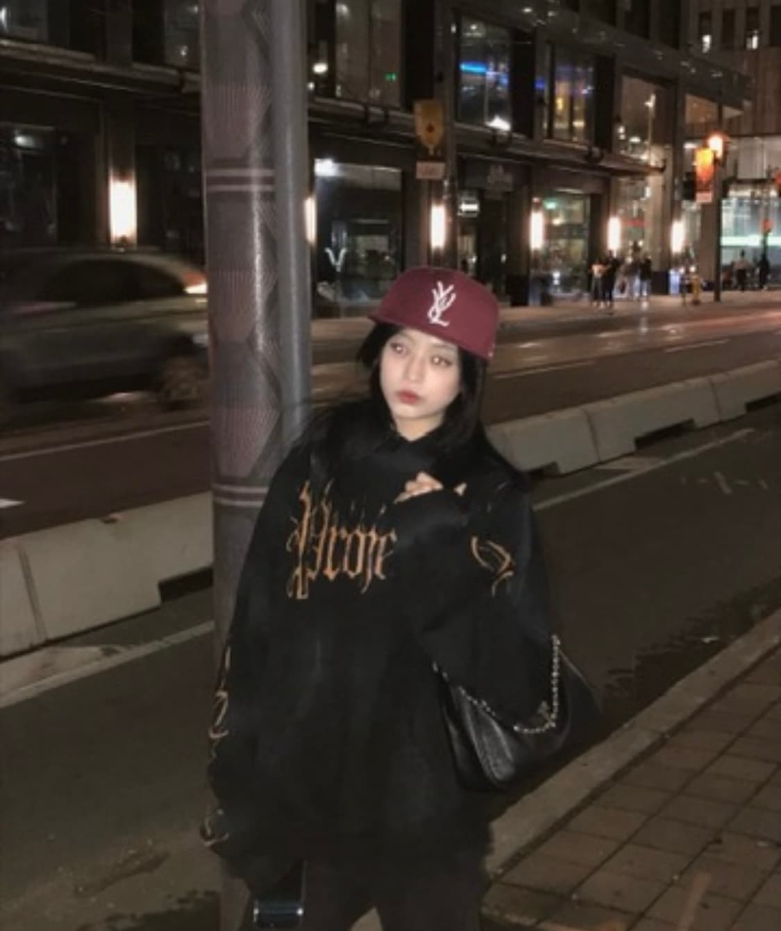 [7 5/8] YVL 플레이보이 카티 스냅백 모자 마룬 상품이미지6