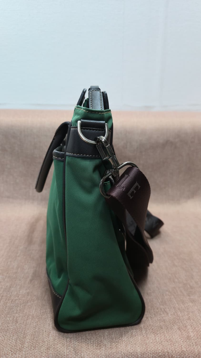 빈폴(BEANPOLE) 브리티시 클래식 나일론+레더 브리프케이스 (그린) 상품이미지5