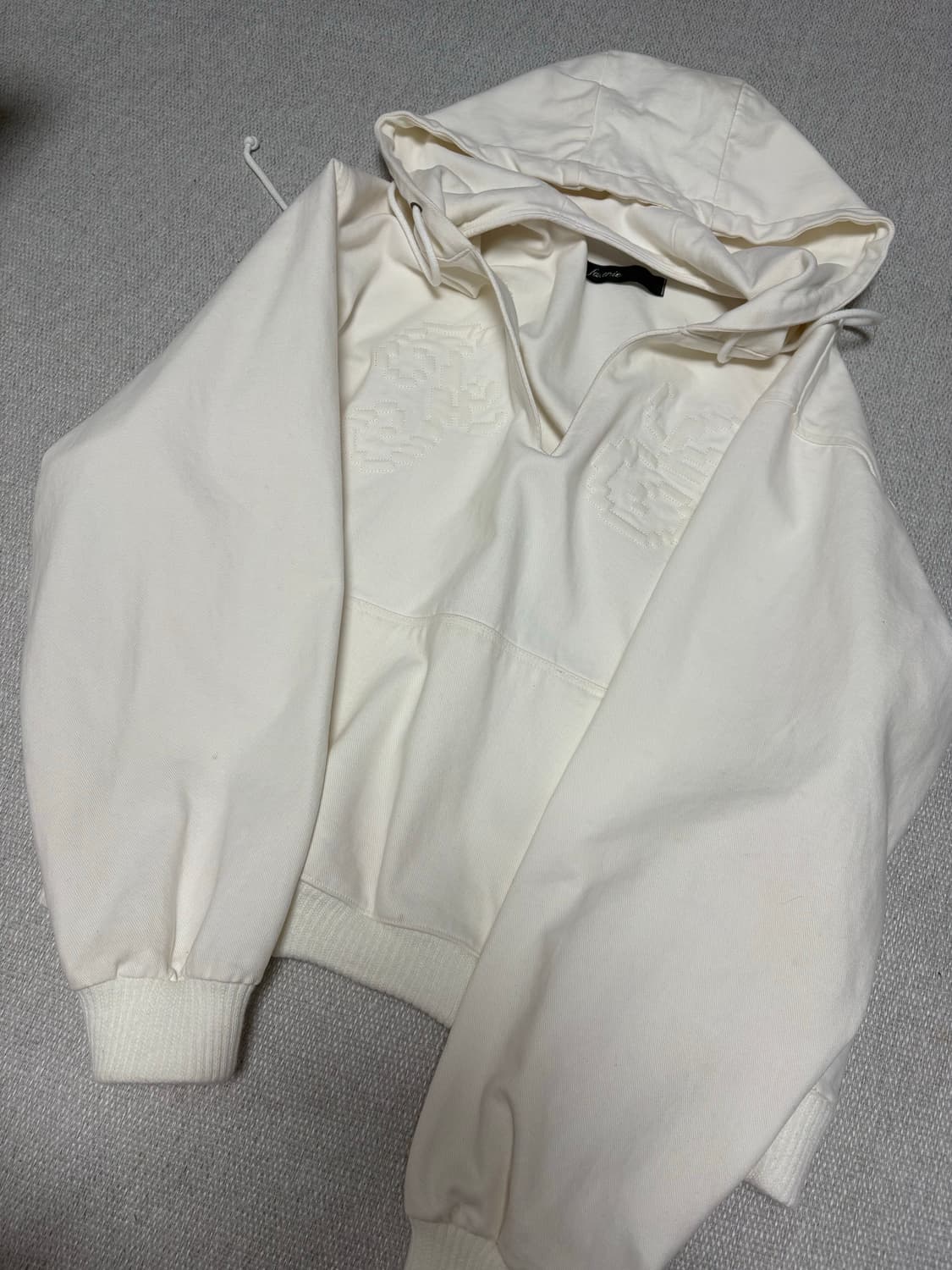 샵페어리 엠보싱 후드 - 화이트 상품이미지2