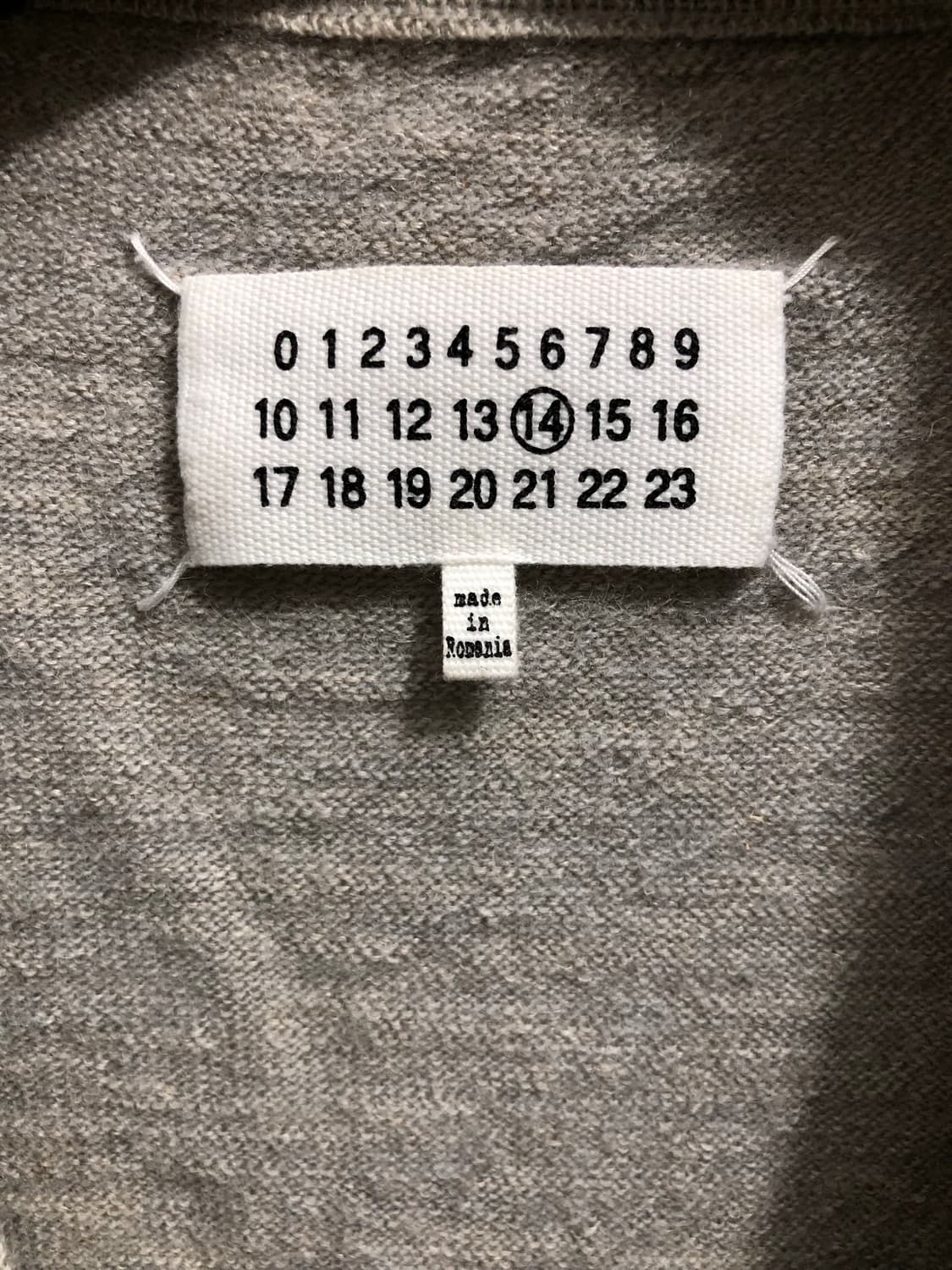 [M] 마르지엘라 엘보우 패치 가디건 그레이 상품이미지5