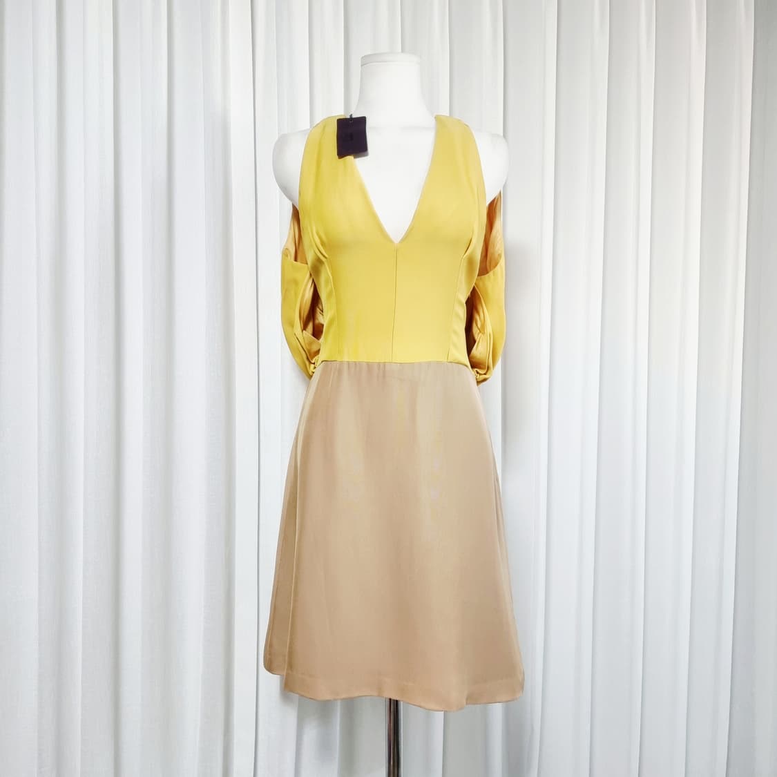 프라다 컬렉션라인 칵테일드레스 (40) 택달린새상품 /구매가300만원대 상품이미지5