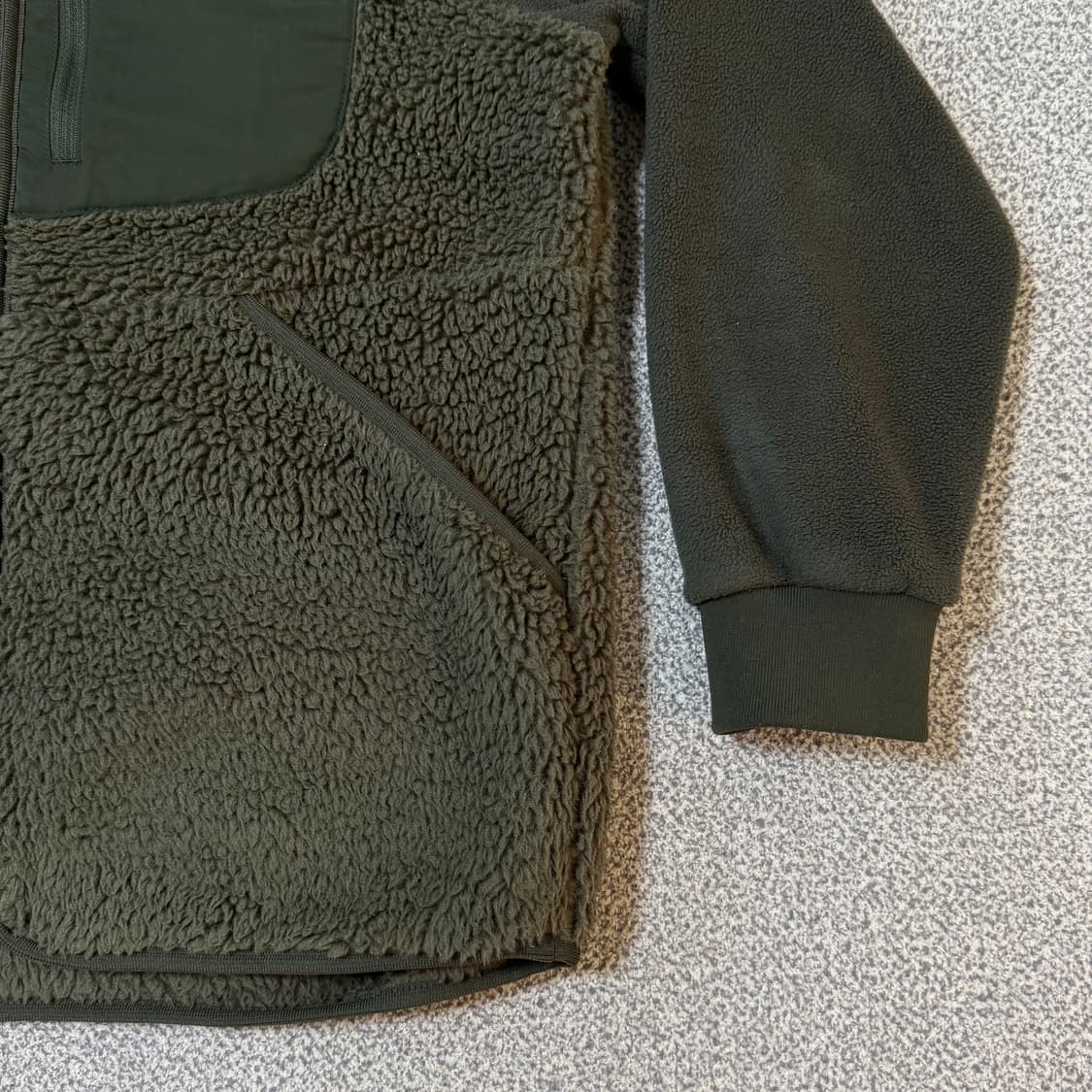 유니클로 x 화이트마운티어링 카키 후리스 자켓 L 상품이미지7