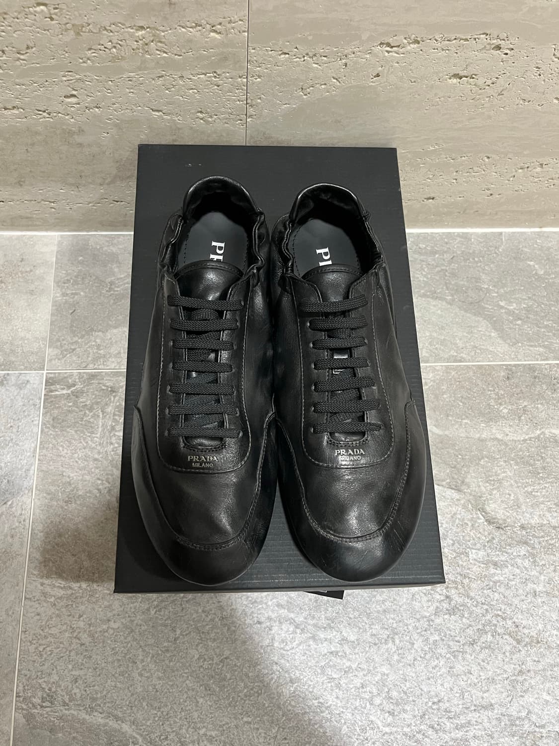 프라다 컬랩스 레더 스니커즈 상품이미지3