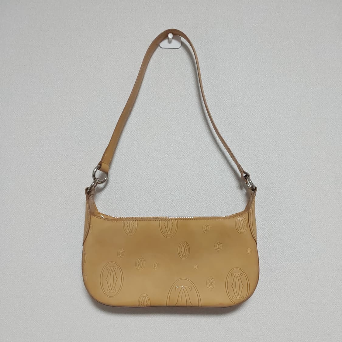 까르띠에 해피 버스데이 포쉐트 미니백 베이지 상품이미지5