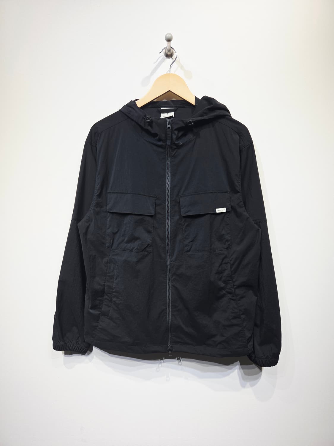 스노우피크 블랙 후드 바람막이 자켓 상품이미지2