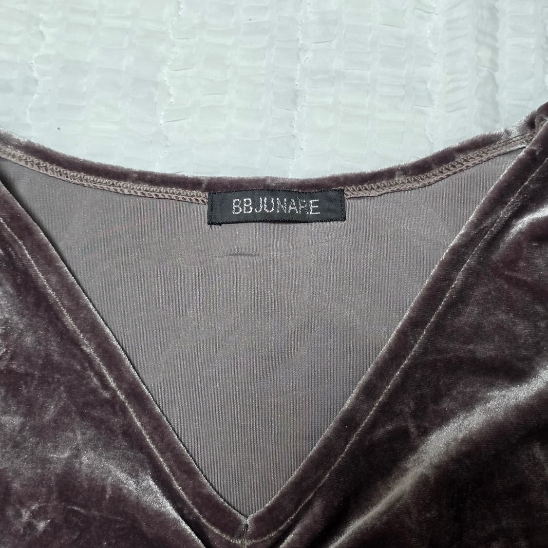 브라운 벨벳 라떼 셔링 블라우스 상품이미지4