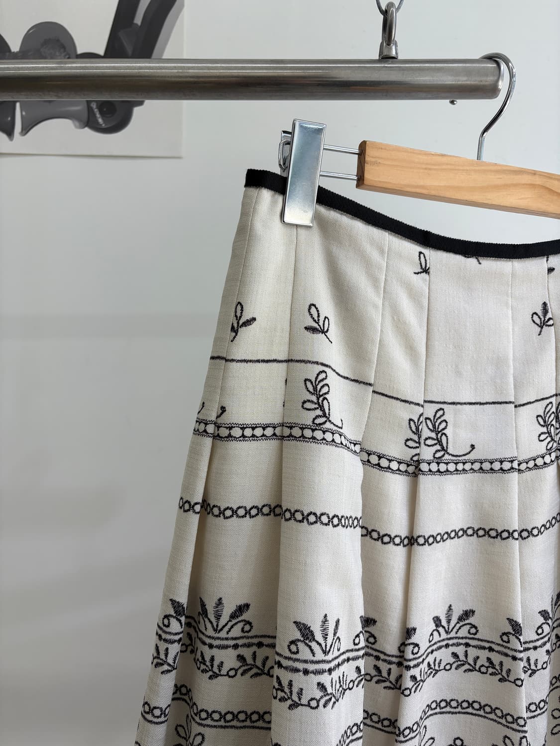 EMMA JAMES (Made in Japan) 미디 스커트 상품이미지3