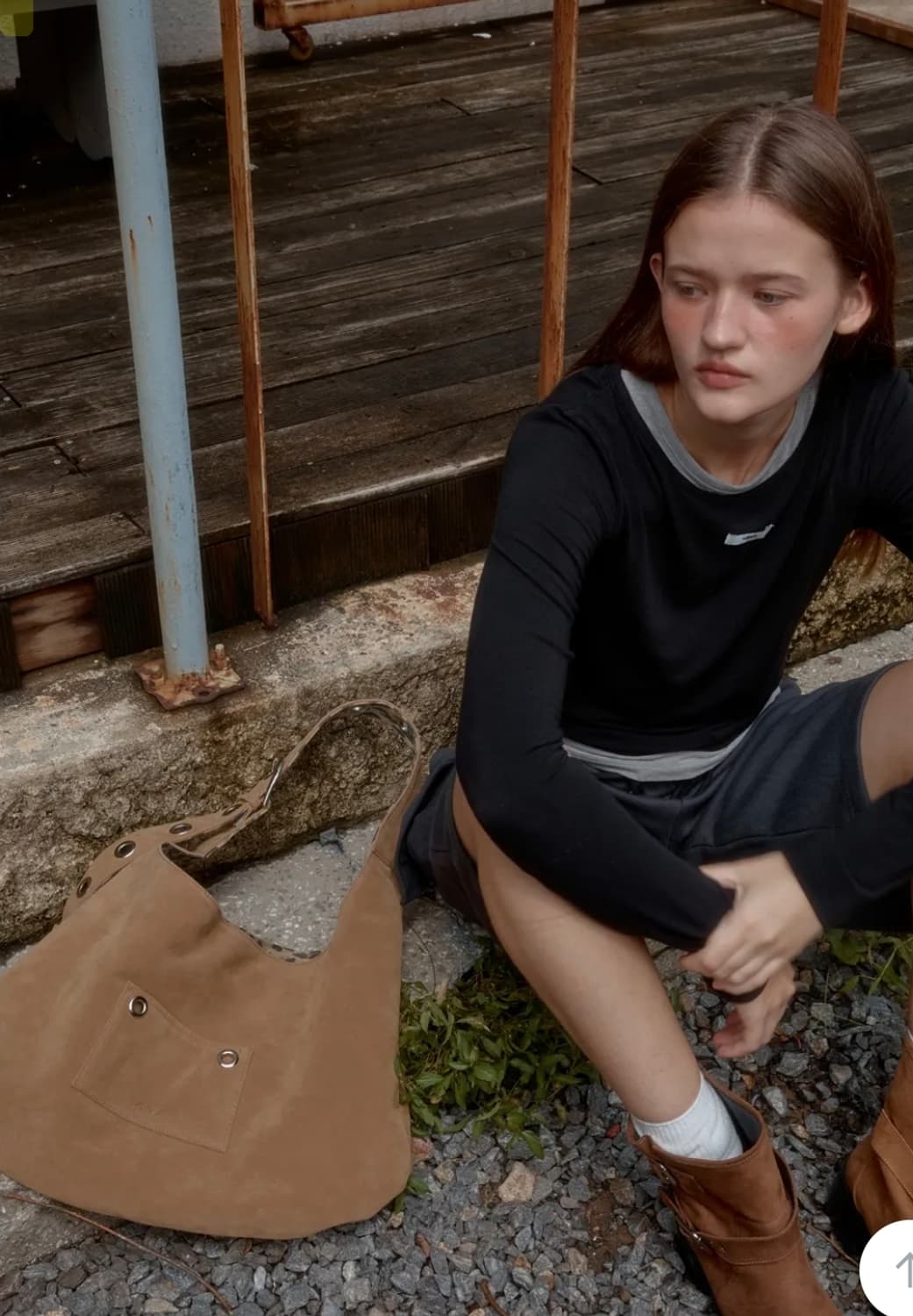 레터리 스웨이드 버클 리버시블 숄더백 상품이미지2