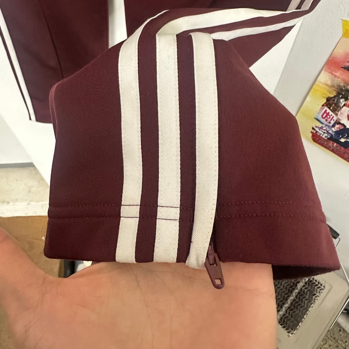 아디다스 파이어보드 버건디 트랙팬츠 상품이미지4