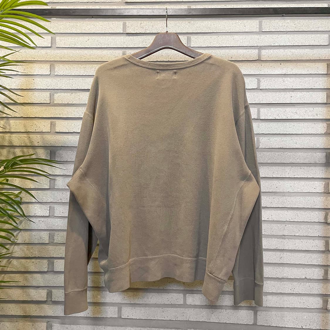 폴로 랄프로렌 스웻셔츠 맨투맨 포니 로고 디테일 베이지 상품이미지3