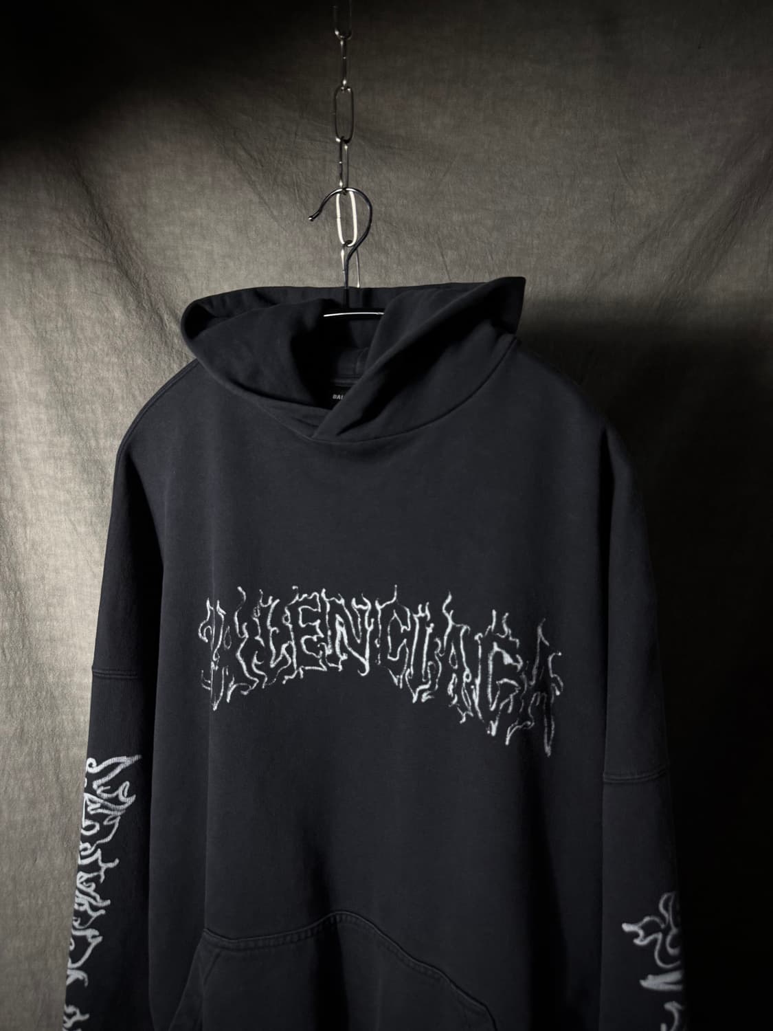 Balenciaga Metal Logo Oversized Hoodie   상품이미지5